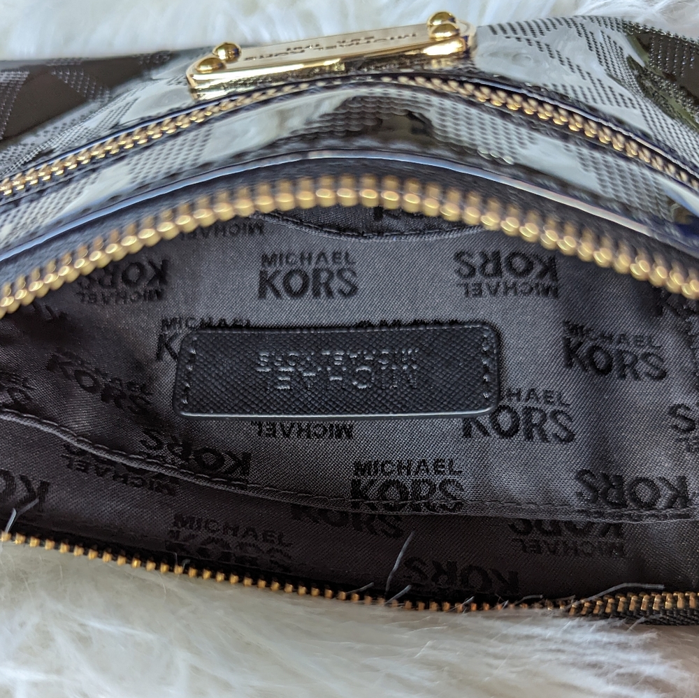 Michael Kors black patent wristlet purse - Picture 7 of 7